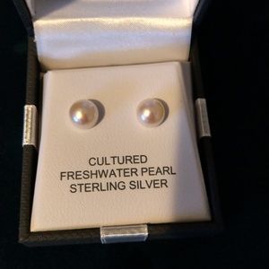 Sterling Silver  Culture Freshwater Pearl 8-9 MM E